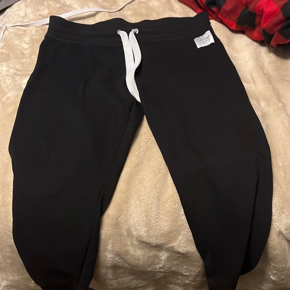 Calvin klein sweats never worn size large fits medium